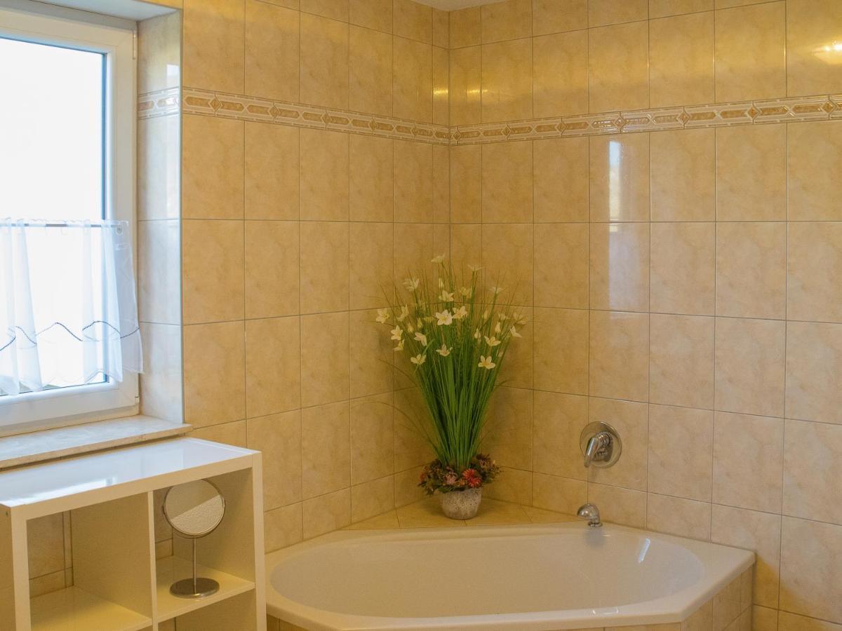 Geraeumige Ferienwohnung In Kindelbrueck Fuer Bis Zu 4 Personen - Barriefrei Esterno foto
